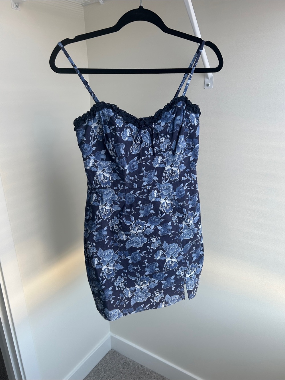 Francesca's Collections Navy Blue Floral Mini Dress